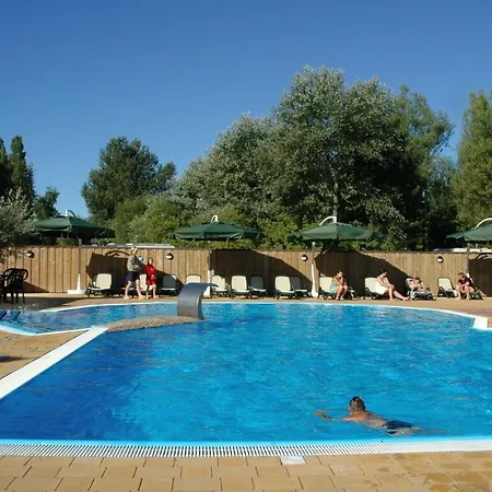 At The Golf Course F 23 E * Fehmarn